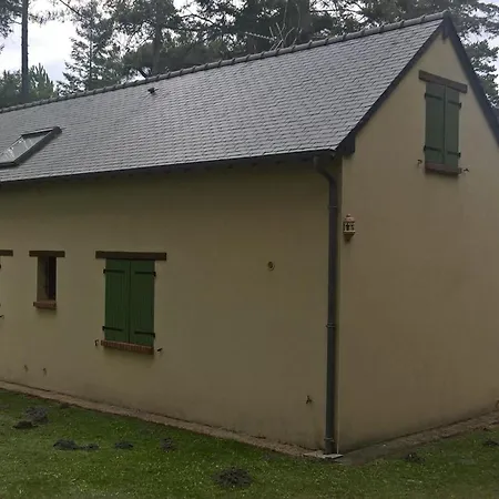 Gite Meuble Avec Etang En Lisiere De Foret. Saint-Mars-d'Outille Exterior photo