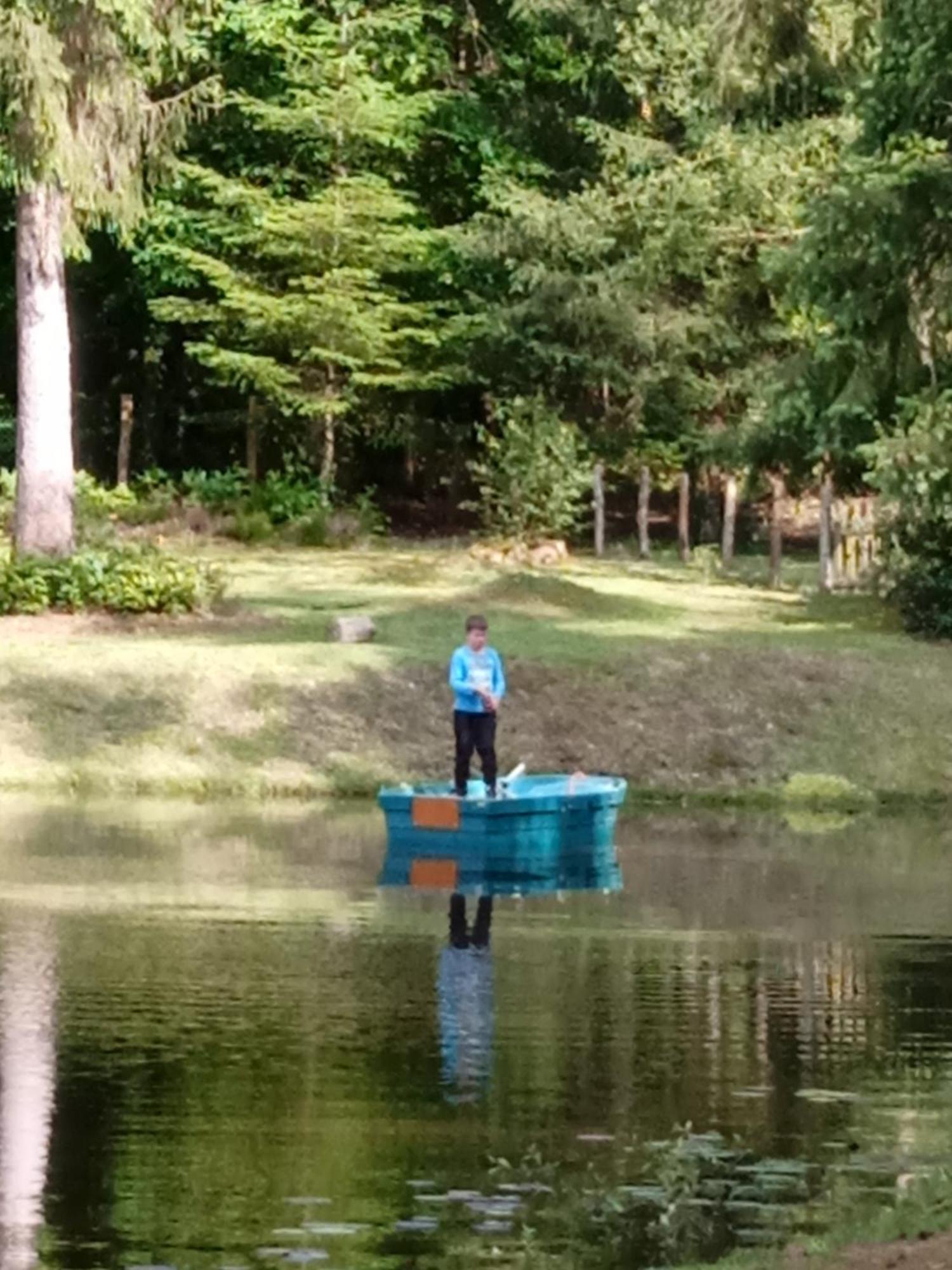 Holiday home Meuble Avec Etang En Lisiere De Foret. *